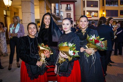 Bajada de Jesús Nazareno en las fiestas de Almazán. MARIO TEJEDOR (1)