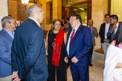 Bajada de Jesús Nazareno en las fiestas de Almazán. MARIO TEJEDOR (2)