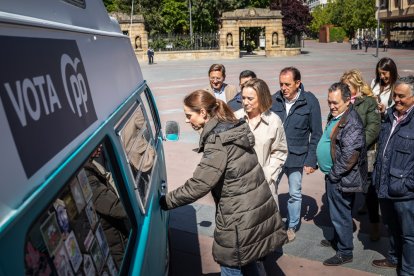 Visita a Soria de Cuca Gamarra en campaña.-GONZALO MONTESEGURO