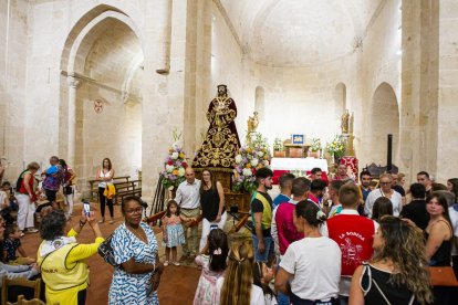 Bajada de Jesús Nazareno en las fiestas de Almazán. MARIO TEJEDOR (10)