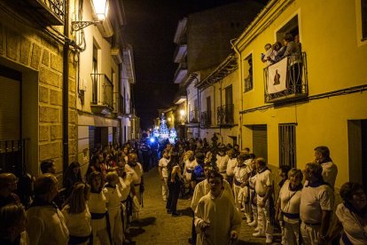 Bajada de Jesús Nazareno en las fiestas de Almazán. MARIO TEJEDOR (25)