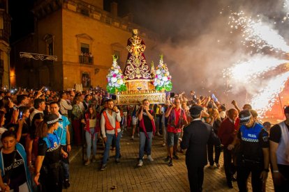 Bajada de Jesús Nazareno en las fiestas de Almazán. MARIO TEJEDOR (37)