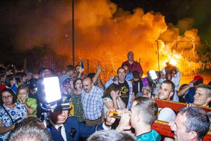 Bajada de Jesús Nazareno en las fiestas de Almazán. MARIO TEJEDOR (49)