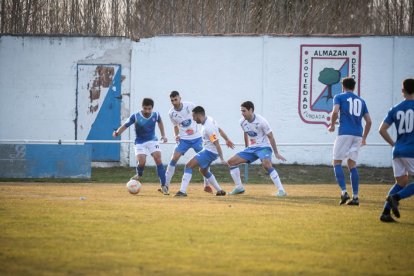 El Almazán goleaba al Unami en La Arboleda. G. M.
