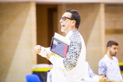 Rio Duero Voley vs Textil Santanderina. MARIO TEJEDOR (13)