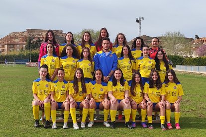 El<strong> San Esteban femenino</strong> disputa esta sábado la<strong> </strong><a href="https://heraldodiariodesoria.elmundo.es/articulo/deportes/copa-diputacion-disputa/20230518200120367089.html"><strong>Copa Diputación</strong> de <strong>Soria</strong> de <strong>fútbol</strong></a>. Todo un premio a un esfuerzo que no sólo se libró sobre el terreno de juego. El equipo luchó para que hubiese <strong>liga femenina en Soria</strong>. Y esa victoria cada vez tiene más parabienes.