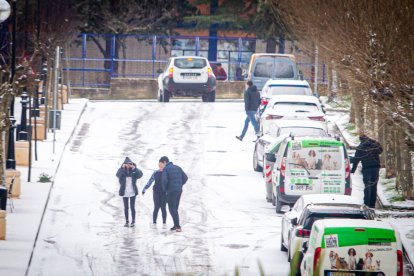 El invierno deja su primera nevada. MARIO TEJEDOR (16)
