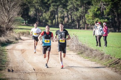 Gran ambiente en la X Legua y Media de Bayubas. G. M