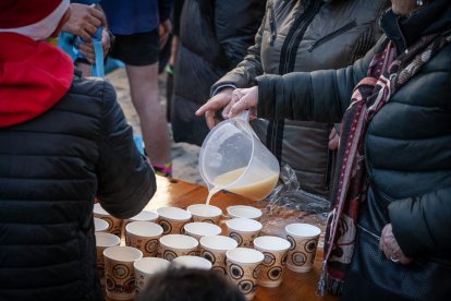 Gran ambiente en la Legua y Media de Bayubas que tuvo a Nacho Barranco y a Elisa Hernández como ganadores. GONZALO MONTESEGURO