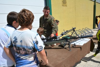 Prácticas militares en Navaleno. RAQUEL FERNÁNDEZ