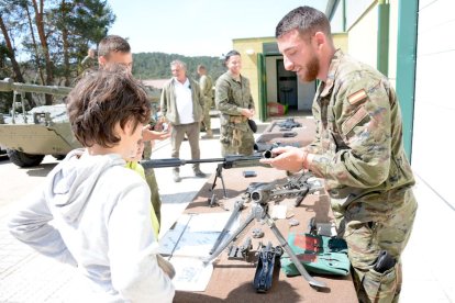 Prácticas militares en Navaleno. RAQUEL FERNÁNDEZ