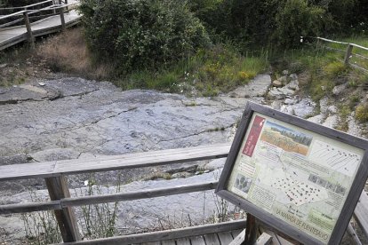 Señales de la Ruta de las Icnitas-V.G.