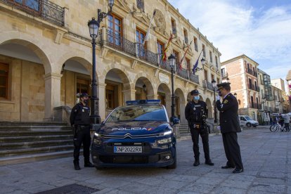 La Policia Nacional celebra su día de Los Ángeles Custodios - MARIO TEJEDOR