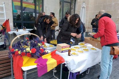 Homenaje en el aniversario de la República. DÉBORAH BARCONES (8)