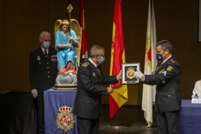 La Policia Nacional celebra su día de Los Ángeles Custodios - MARIO TEJEDOR