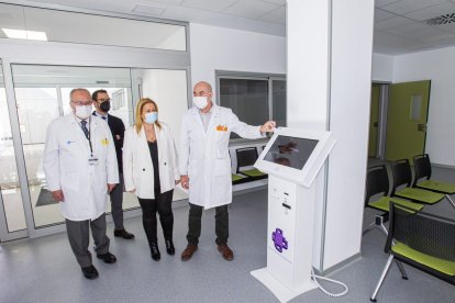 Visita a las instalaciones del nuevo hospital Santa Bárbara - MARIO TEJEDOR (7)_resultado