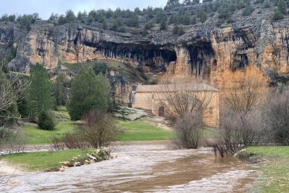 Crecida del río Lobos en el Cañón.-FÉLIX BARRIO