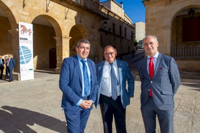 Photocall e invitados a la gala de los premios Numancia (15)