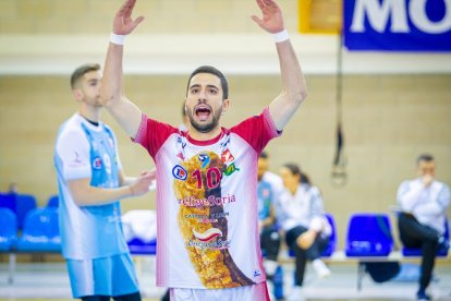 Rio Duero Voley vs Rotogal Boiro. MARIO TEJEDOR (5)