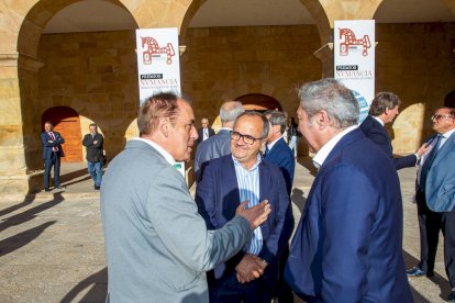 Photocall e invitados a la gala de los premios Numancia (30)