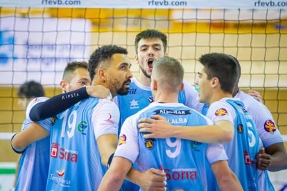 Rio Duero Voley vs Rotogal Boiro. MARIO TEJEDOR (17)