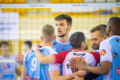Rio Duero Voley vs Rotogal Boiro. MARIO TEJEDOR (25)