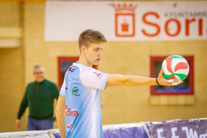 Rio Duero Voley vs Rotogal Boiro. MARIO TEJEDOR (36)