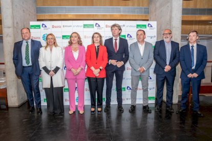 Photocall e invitados a la gala de los premios Numancia (73)