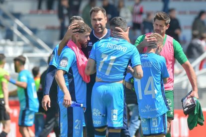 El Numancia gana en Lezama y se aleja del descenso. ÁREA 11