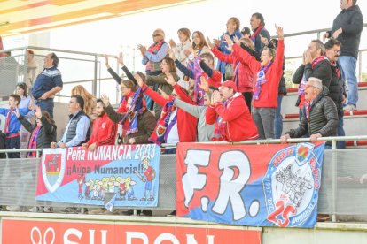 El Numancia gana en Lezama y se aleja del descenso. ÁREA 11
