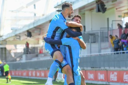 El Numancia gana en Lezama y se aleja del descenso. ÁREA 11