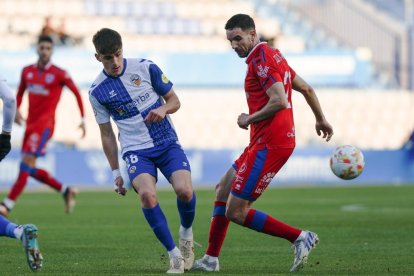 El Numancia se trae los tres puntos de Sabadell y logra un resultado que rompe la mala racha. ÁREA 11