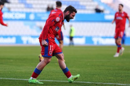 El Numancia se trae los tres puntos de Sabadell y logra un resultado que rompe la mala racha. ÁREA 11