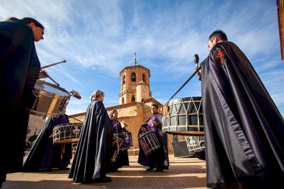 XIII Exaltación del Tambor, la Corneta y el Bombo Villa de Almazán. MARIO TEJEDOR (7)