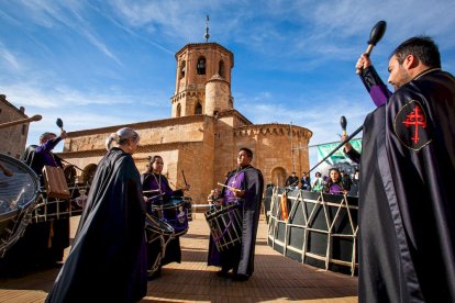 XIII Exaltación del Tambor, la Corneta y el Bombo Villa de Almazán. MARIO TEJEDOR (10)