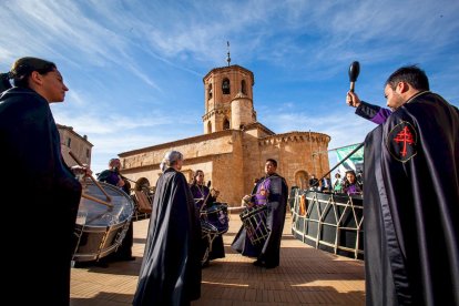 XIII Exaltación del Tambor, la Corneta y el Bombo Villa de Almazán. MARIO TEJEDOR (11)