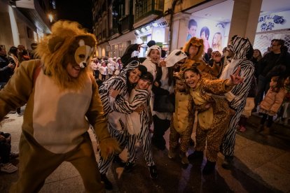 Desfile de disfraces en Soria el sábado de Carnaval.-G. MONTESEGURO