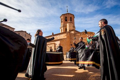 XIII Exaltación del Tambor, la Corneta y el Bombo Villa de Almazán. MARIO TEJEDOR (27)