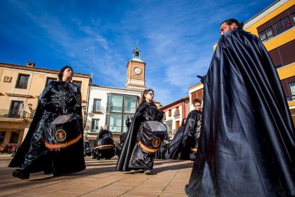 XIII Exaltación del Tambor, la Corneta y el Bombo Villa de Almazán. MARIO TEJEDOR (45)