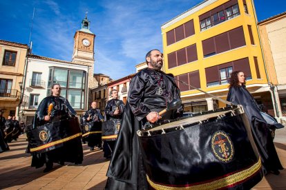 XIII Exaltación del Tambor, la Corneta y el Bombo Villa de Almazán. MARIO TEJEDOR (49)