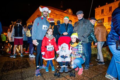 Participantes en la Carrera de Navidad de Soria. MARIO TEJEDOR (9)