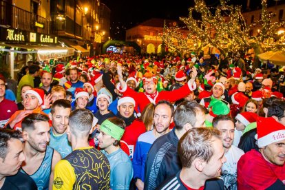 Participantes en la Carrera de Navidad de Soria. MARIO TEJEDOR (29)