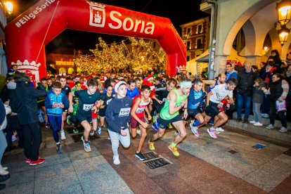 Participantes en la Carrera de Navidad de Soria. MARIO TEJEDOR (33)