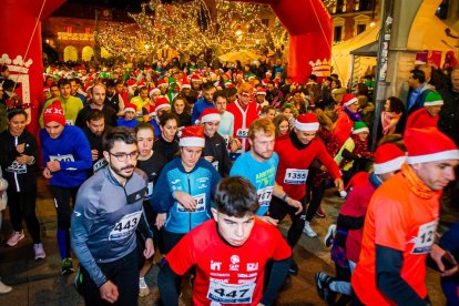 Participantes en la Carrera de Navidad de Soria. MARIO TEJEDOR (34)
