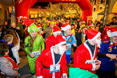 Participantes en la Carrera de Navidad de Soria. MARIO TEJEDOR (37)