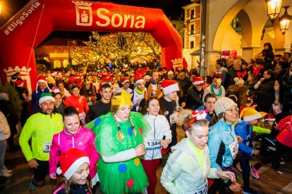 Participantes en la Carrera de Navidad de Soria. MARIO TEJEDOR (41)