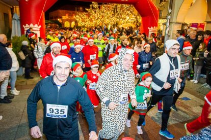 Participantes en la Carrera de Navidad de Soria. MARIO TEJEDOR (43)