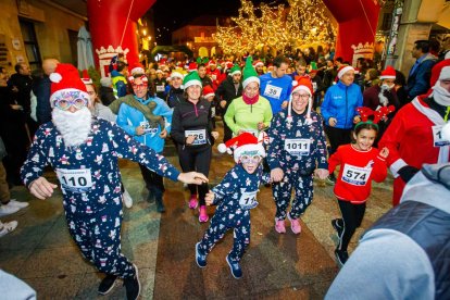 Participantes en la Carrera de Navidad de Soria. MARIO TEJEDOR (50)