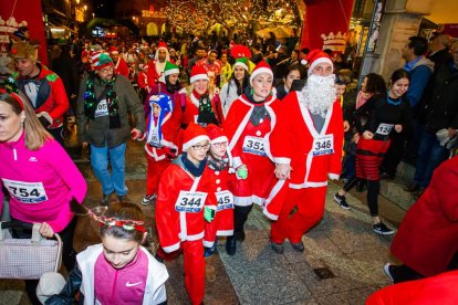 Participantes en la Carrera de Navidad de Soria. MARIO TEJEDOR (55)