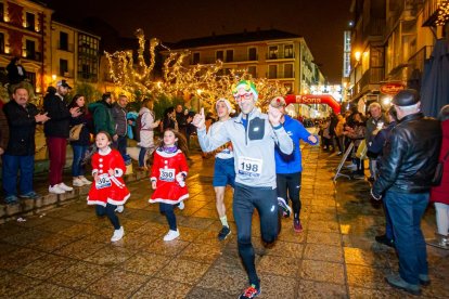 Participantes en la Carrera de Navidad de Soria. MARIO TEJEDOR (67)